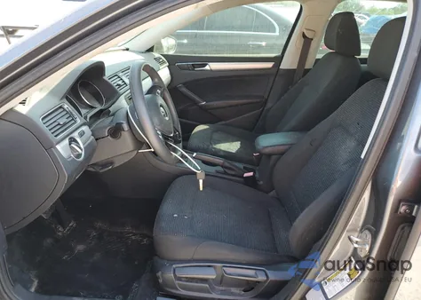 2016 Volkswagen Passat S из США, поврежденный, VIN 1VWAT7A33GC008855